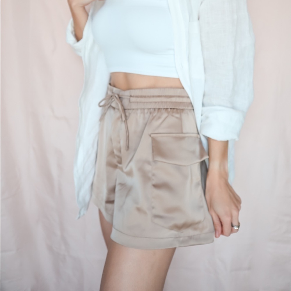 Satin drawstring shorts - Picture 3 of 4